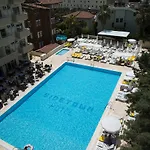 Ξενοδοχείο Town 4*