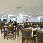 Town מלון 4*