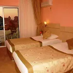 Town מלון 4*